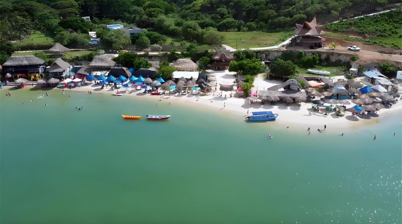 Amalife Beach Club & Hotel 巴鲁岛 外观 照片