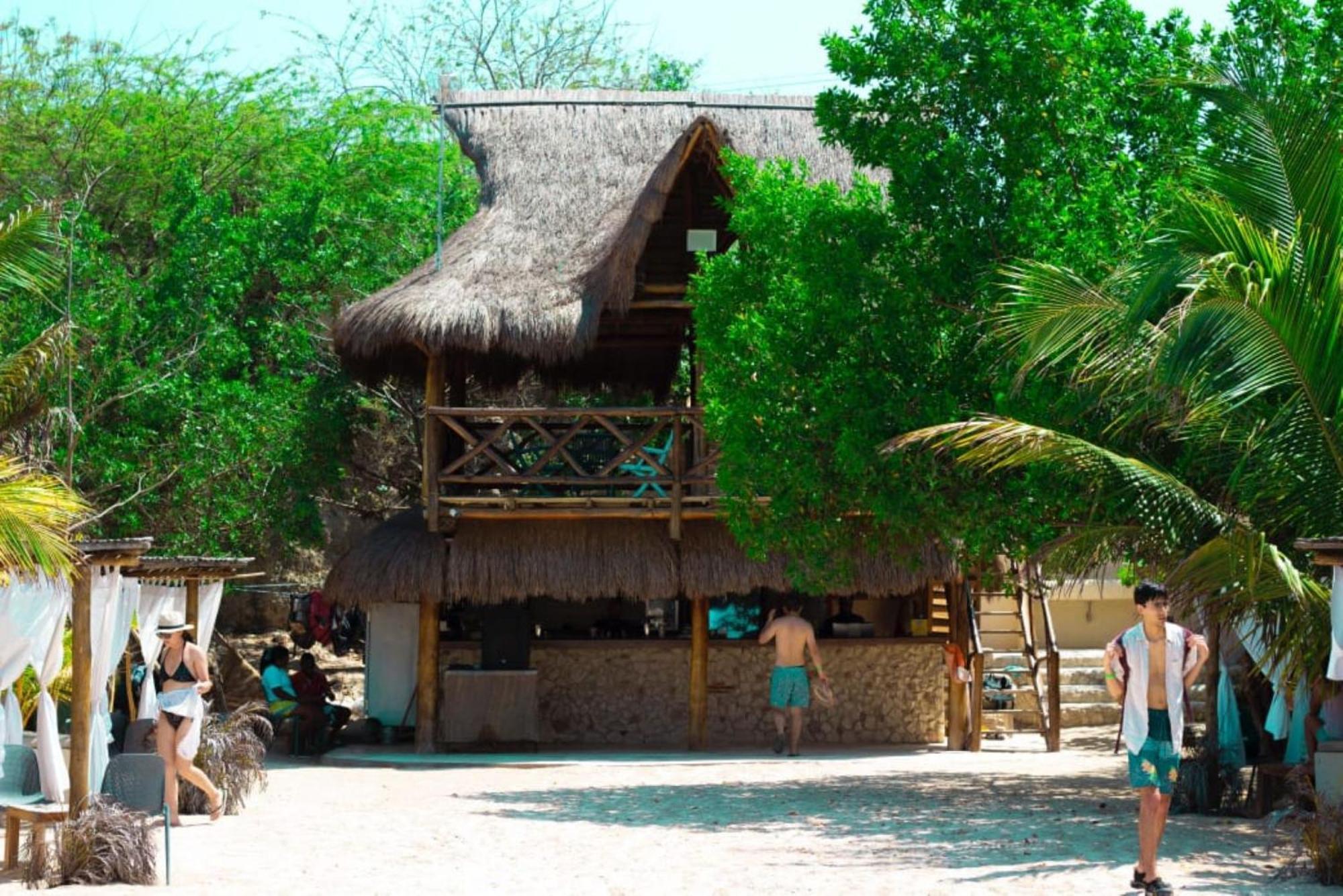 Amalife Beach Club & Hotel 巴鲁岛 外观 照片